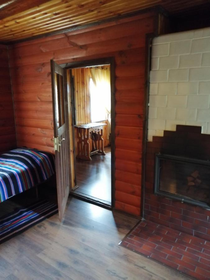 Usadba Kupalinka Hotel Ostrovo Buitenkant foto